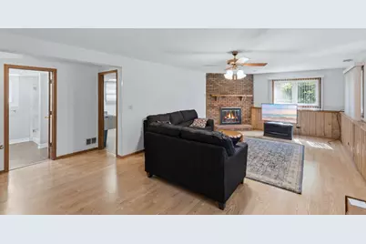9242 N Washington Street, Niles, IL 60714 - Photo 12