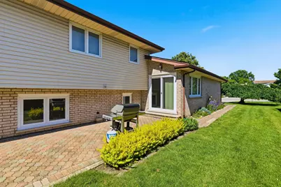 9242 N Washington Street, Niles, IL 60714 - Photo 24