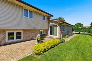 9242 N Washington St, Niles, IL 60714 - Photo 24