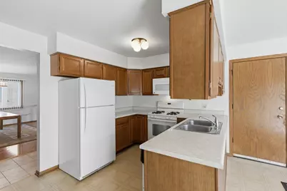 9242 N Washington Street, Niles, IL 60714 - Photo 10