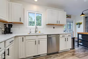 243 Stamford Ct, Romeoville, IL 60446 - Photo 4