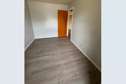 1302 Kingsbury Drive #E, Hanover Park, IL 60133 - Photo 10