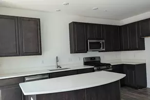 1085 Atterberg Rd, South Elgin, IL 60177 - Photo 2