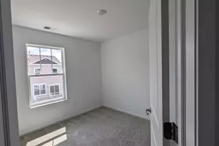 1085 Atterberg Rd, South Elgin, IL 60177 - Photo 6