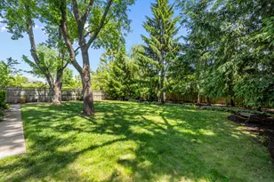 1445 Crown Ln, Glenview, IL 60025 - Photo 32