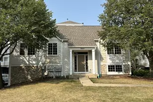 1860 Middlebury Dr, Aurora, IL 60503 - Photo 1