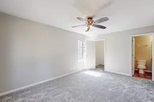 1860 Middlebury Dr, Aurora, IL 60503 - Photo 14