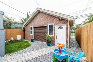 3238 N Pioneer Ave, Chicago, IL 60634 - Photo 20