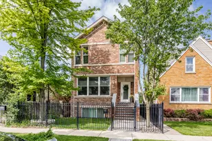 3238 N Pioneer Ave, Chicago, IL 60634 - Photo 1
