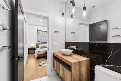2147 W Thomas Street, Chicago, IL 60622 - Photo 12
