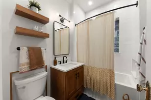 2837 N Cambridge Ave, Chicago, IL 60657 - Photo 8