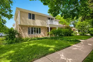 616 W Park St, Arlington Heights, IL 60005 - Photo 2