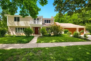 616 W Park St, Arlington Heights, IL 60005 - Photo 1