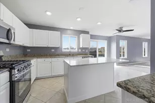 2645 Caliendo Cir, Montgomery, IL 60538 - Photo 4