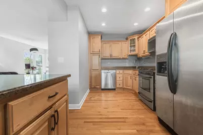 10813 Berkshire Street, Westchester, IL 60154 - Photo 4