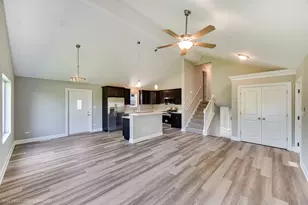 1411 W 172nd St, East Hazel Crest, IL 60429 - Photo 6