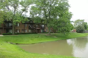 744 N Briar Hill Ln, Addison, IL 60101 - Photo 2