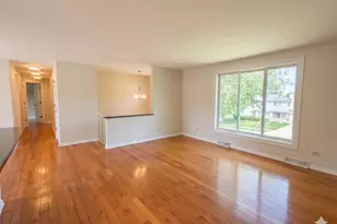 10809 N Church St, Huntley, IL 60142 - Photo 4