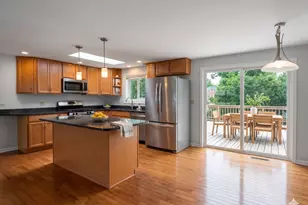 10809 N Church St, Huntley, IL 60142 - Photo 2