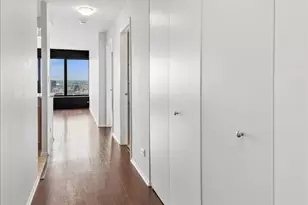 30 E Huron St, Chicago, IL 60611 - Photo 2