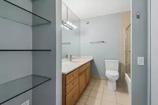 30 E Huron St, Chicago, IL 60611 - Photo 12