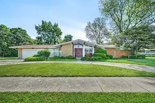 702 Palladium Dr, Joliet, IL 60435 - Photo 1