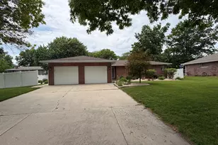 1804 Bruce St, Morris, IL 60450 - Photo 2