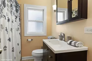 6017 N Austin Ave, Chicago, IL 60646 - Photo 12