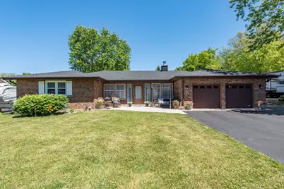 411 Thompson Avenue, Winthrop Harbor, IL 60096 - Photo 1