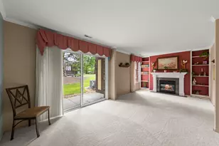 1608 Thames Ct, Wheaton, IL 60189 - Photo 4