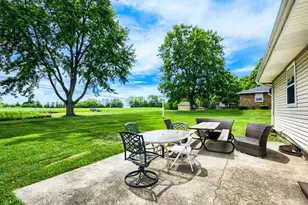 13 Bonnie Ln, Yorkville, IL 60560 - Photo 12