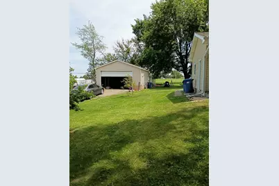 13 Bonnie Lane, Yorkville, IL 60560 - Photo 2