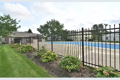 242 Harvest Court, Vernon Hills, IL 60061 - Photo 14