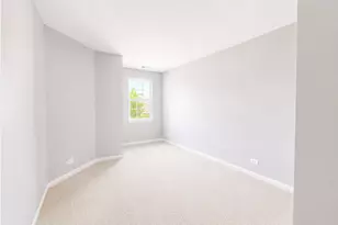 1361 Scarboro Rd, Schaumburg, IL 60193 - Photo 10