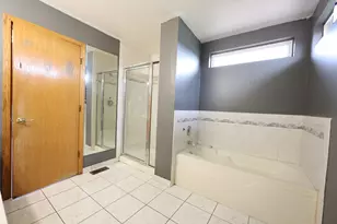 5011 Fairoaks Ct, Country Club Hills, IL 60478 - Photo 18