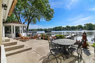 716 S Riverside Drive, McHenry, IL 60050 - Photo 6