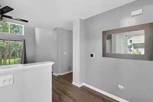 979 Huntington Dr, Elk Grove Village, IL 60007 - Photo 18