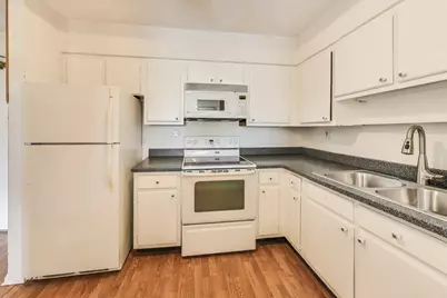701 W Huntington Commons Road #418, Mount Prospect, IL 60056 - Photo 10