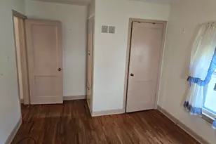 627 N 11th St, Dekalb, IL 60115 - Photo 28