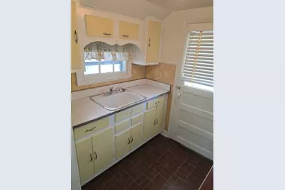 627 N. 11th Street, Dekalb, IL 60115 - Photo 38