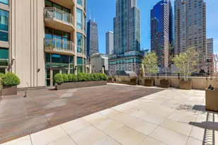 21 E Huron St, Chicago, IL 60611 - Photo 28