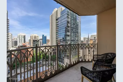 21 E Huron Street #1201, Chicago, IL 60611 - Photo 22