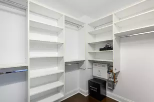 21 E Huron St, Chicago, IL 60611 - Photo 18