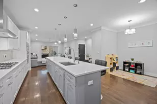 2743 N Ashland Ave, Chicago, IL 60614 - Photo 8