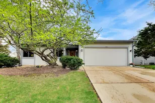 6501 Raintree Ct, Lisle, IL 60532 - Photo 2