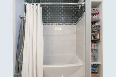 4421 N Troy Street, Chicago, IL 60625 - Photo 10