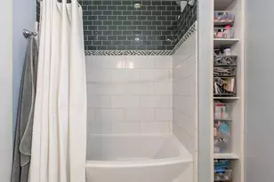 4421 N Troy St, Chicago, IL 60625 - Photo 10