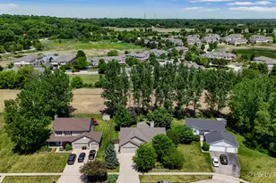 5928 Bluegrass Trail, McHenry, IL 60050 - Photo 32