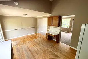 28W560 Bolles Ave, West Chicago, IL 60185 - Photo 4