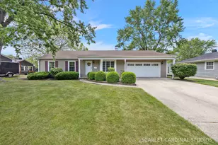 18 Cayman Dr, Montgomery, IL 60538 - Photo 1